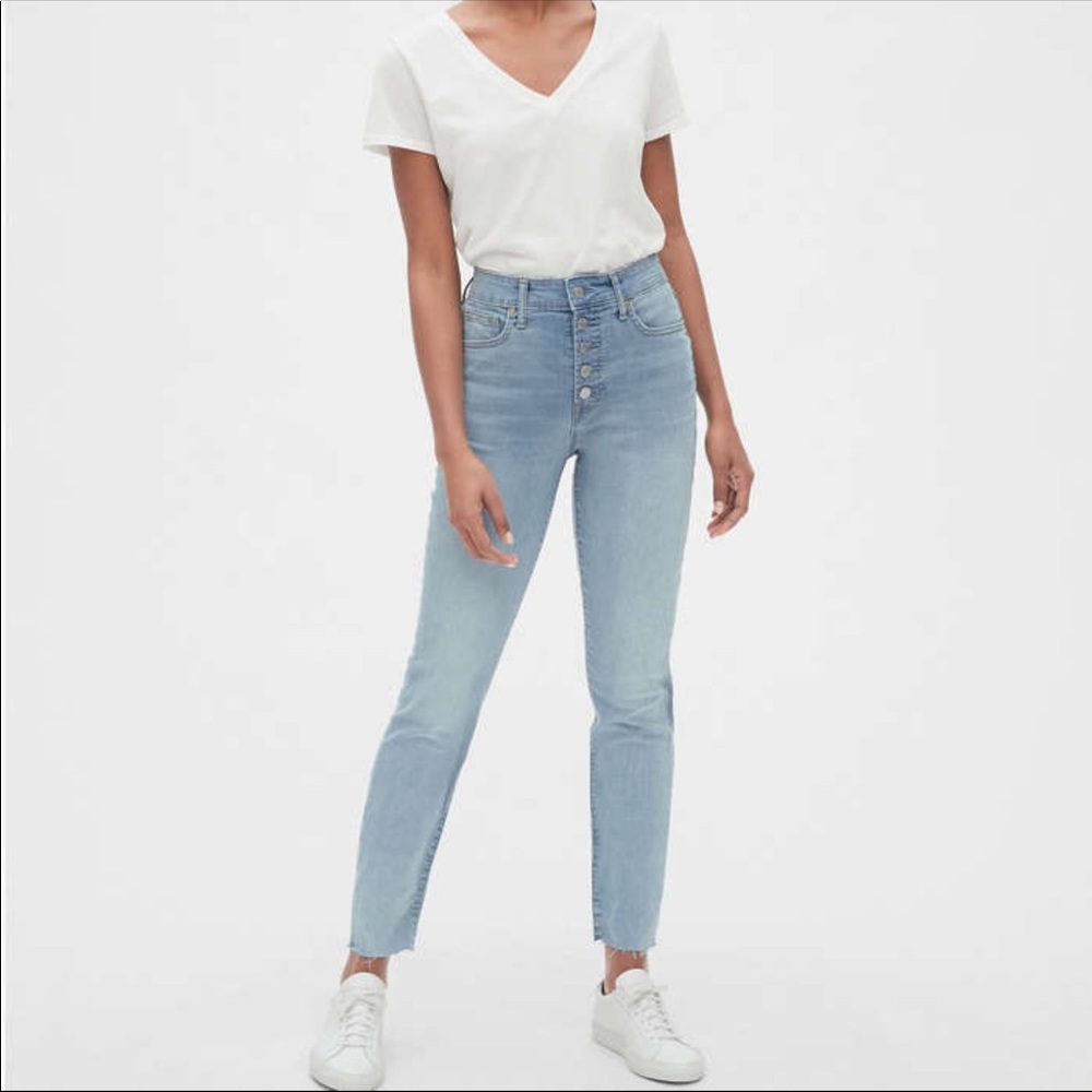 BRAND NEW old navy jeans
